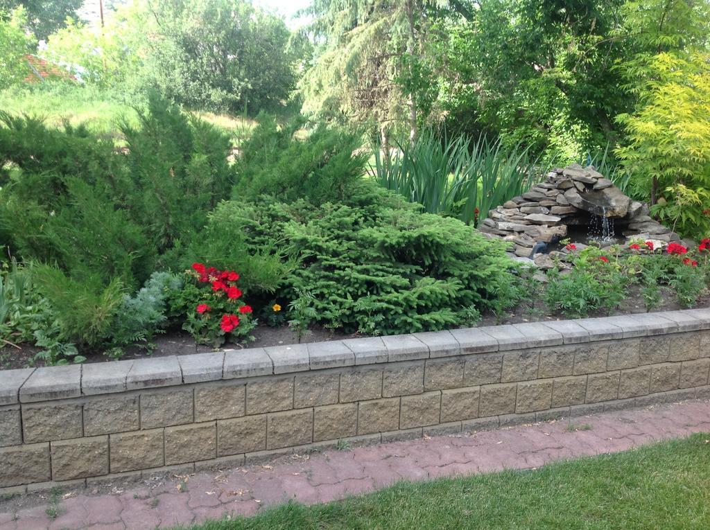 Mcdougall Lane Bed & Breakfast Drumheller Exterior photo