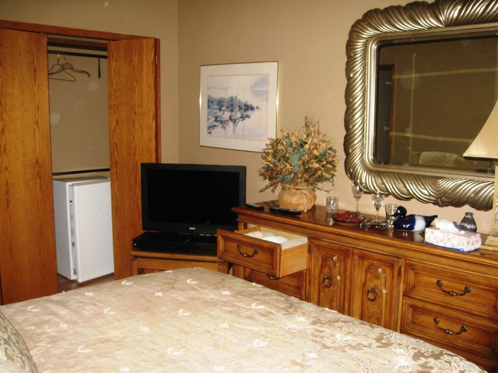 Mcdougall Lane Bed & Breakfast Drumheller Exterior photo