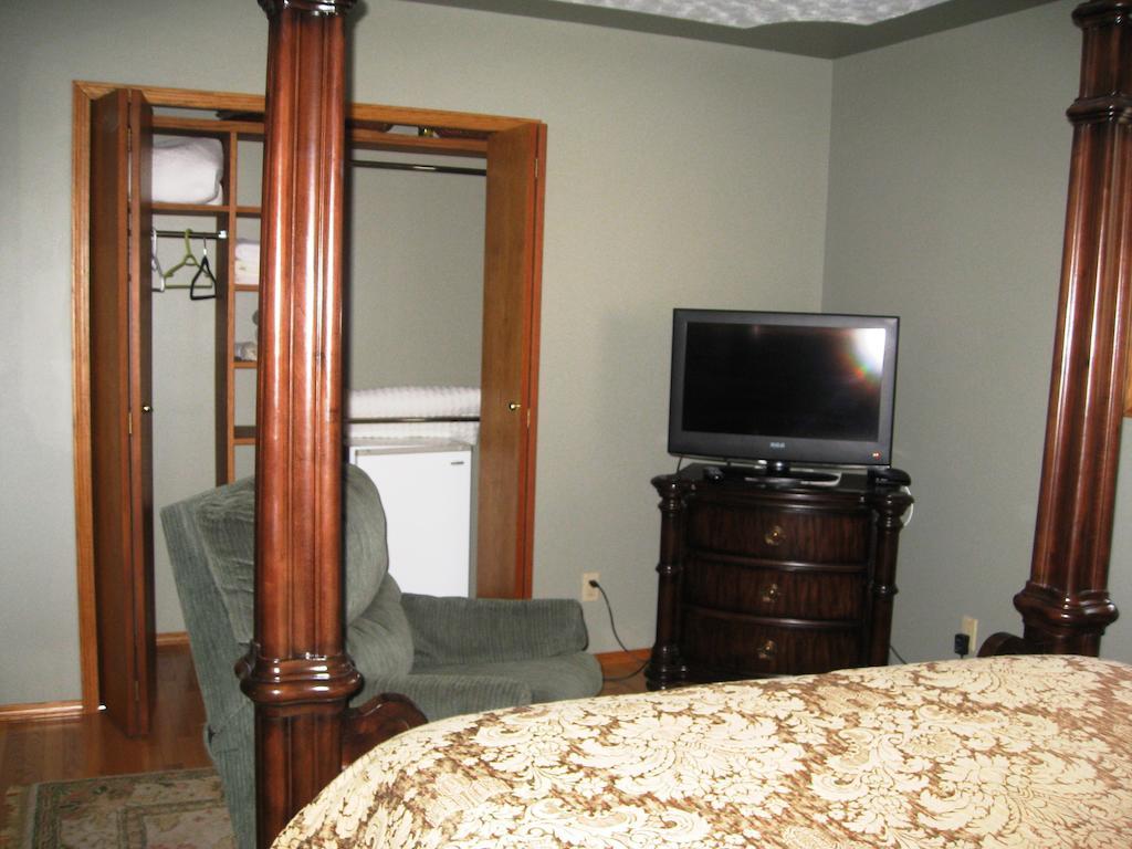 Mcdougall Lane Bed & Breakfast Drumheller Exterior photo