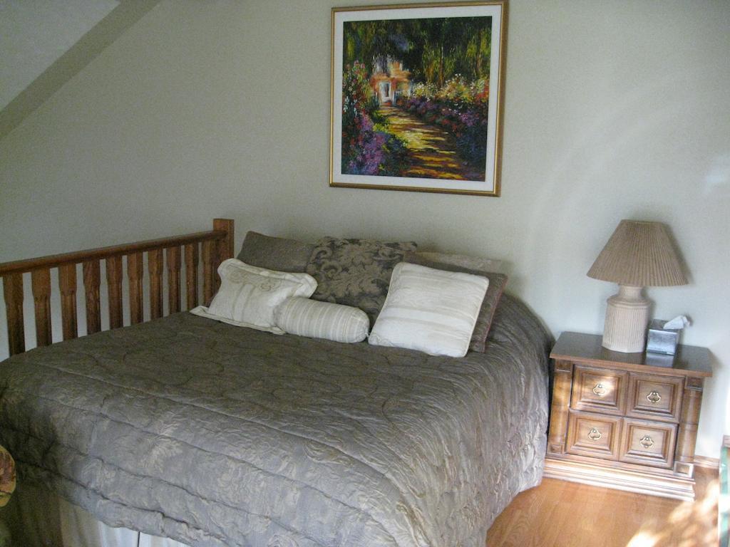 Mcdougall Lane Bed & Breakfast Drumheller Exterior photo